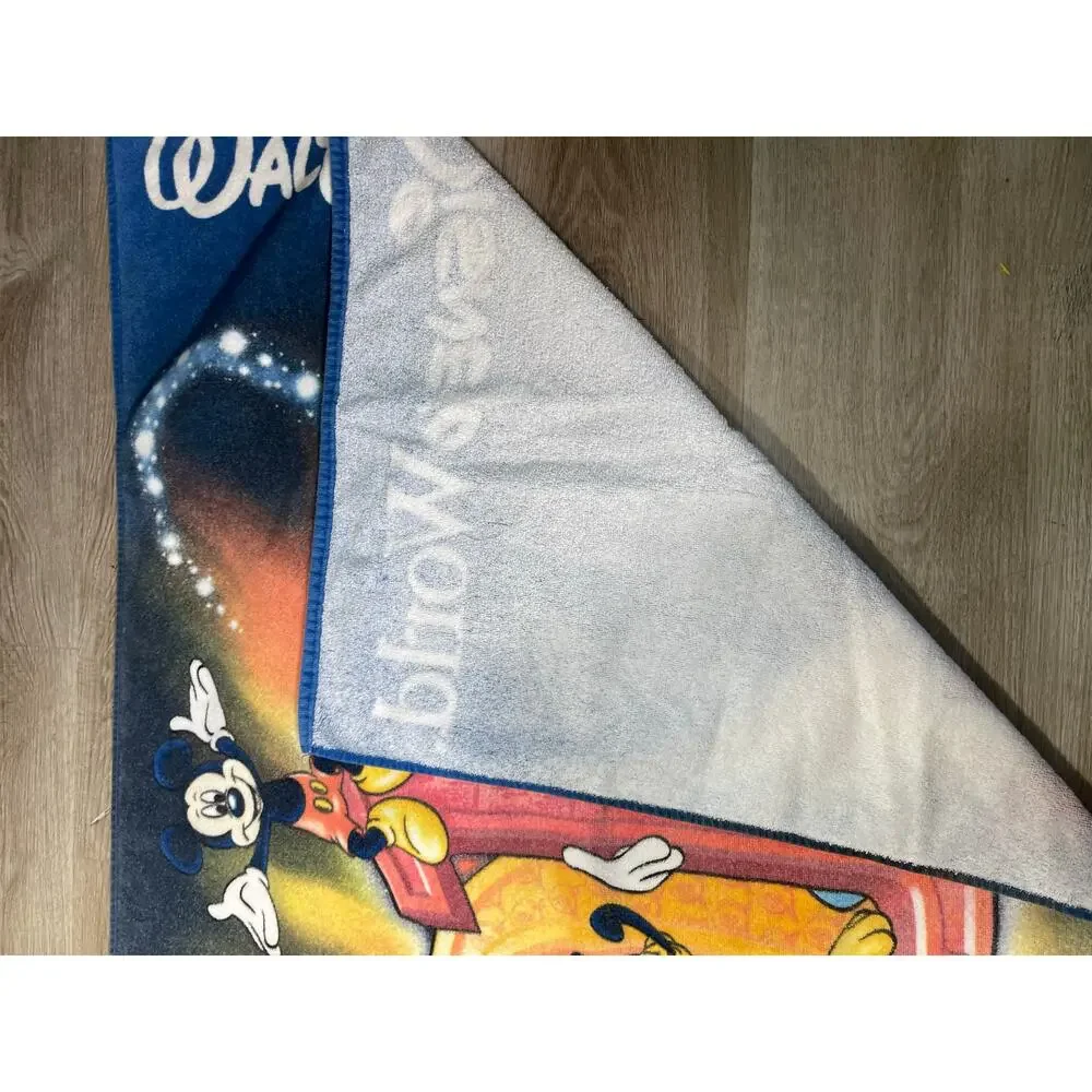 Vintage Walt Disney World 2001 Beach Towel Mickey Donald‎ Goofy Pluto